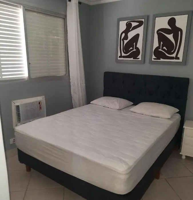 Apartamento a poucos metros da Praia-1